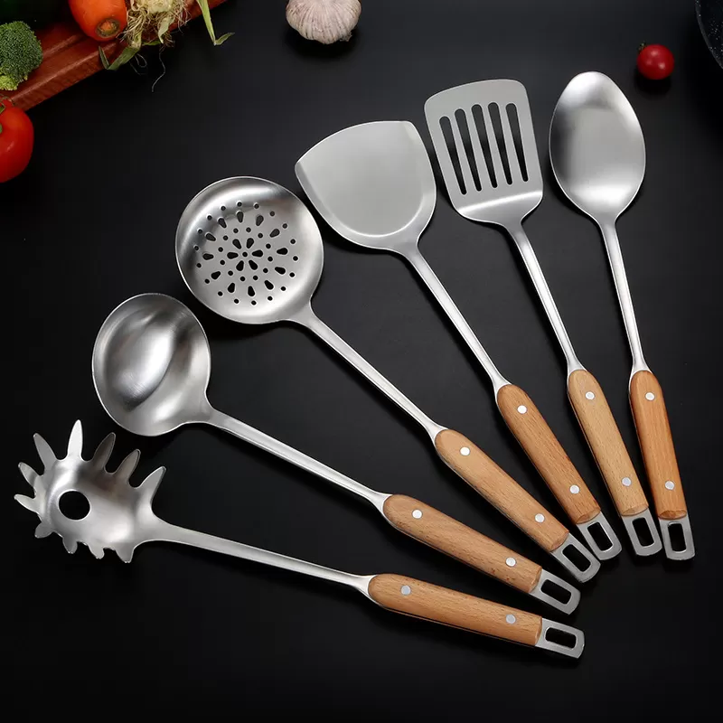 KITCHEN CUTLERY